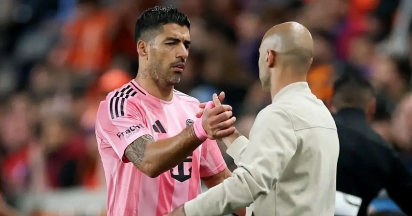 HLV Mascherano không có mâu thuẫn gì với Suarez